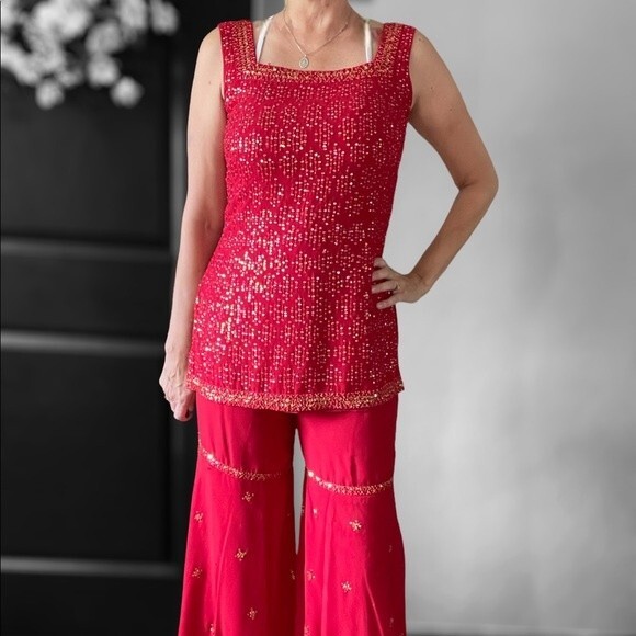 Kurta and garara pants set Sparkly Red Sequin Set Flare Bottoms - Picture 1 of 11